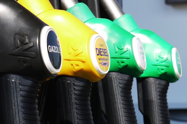 Dyzelinas ar benzinas: Kas geriau jūsų automobiliui?