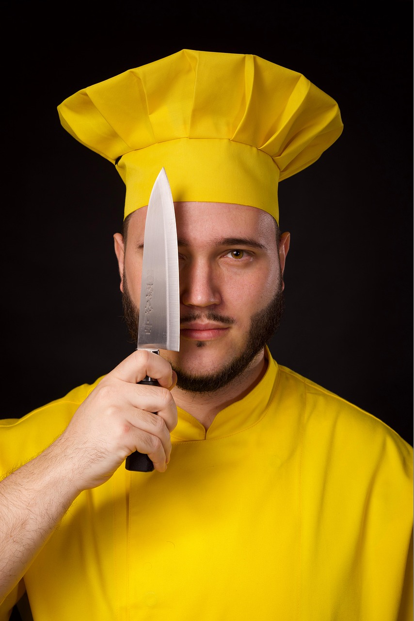 Kaip išsirinkti idealų virtuvės peilį: profesionalaus virėjo patarimai pradedantiesiems Kaip išsirinkti idealų virtuvės peilį: profesionalaus virėjo patarimai prad...